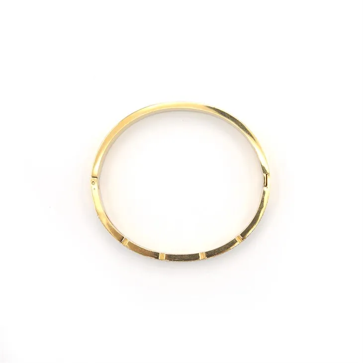 गोल्ड पॉश स्टार ब्रेसलेट