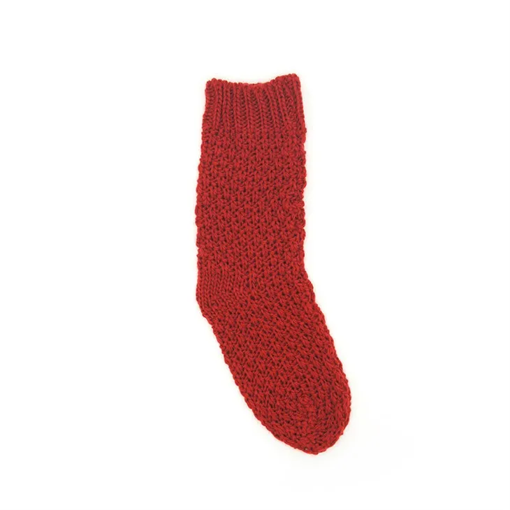 लाल क्रिसमस स्टॉकिंग्स