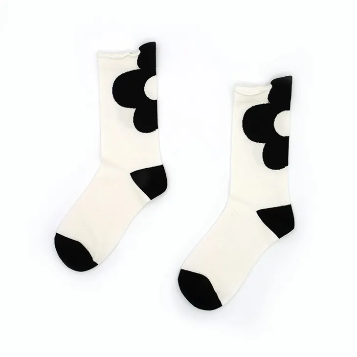 सफेद मोजे